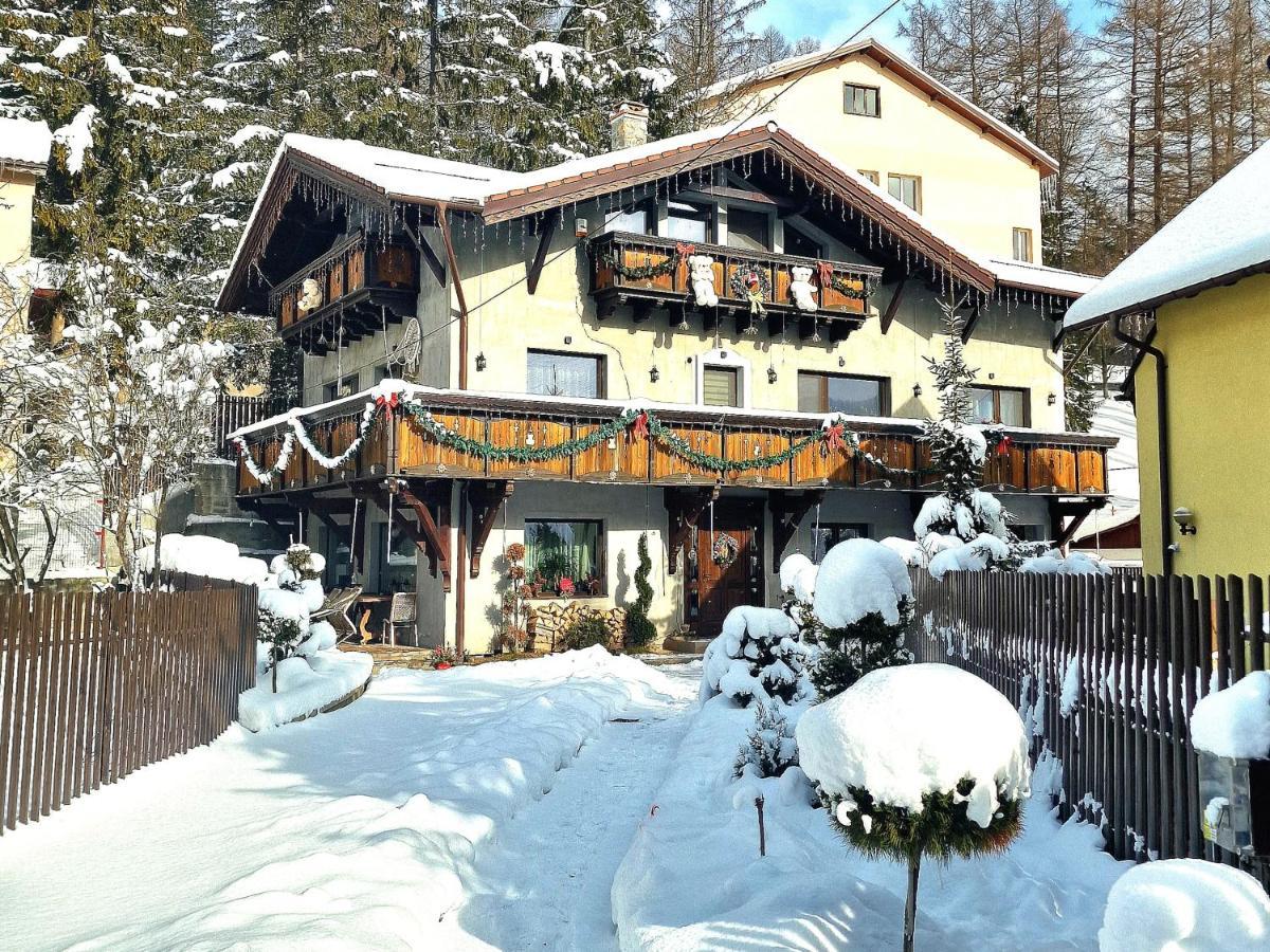 Amor Tirol Busteni (Adults Only) المظهر الخارجي الصورة